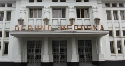 Gedung Merdeka : Harga Tiket, Foto, Lokasi, Fasilitas dan Spot