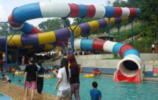 Waterboom Nagrak : Harga Tiket, Foto, Lokasi, Fasilitas dan Spot