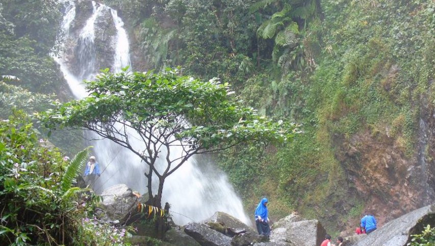 Curug Ciherang : Harga Tiket, Foto, Lokasi, Fasilitas dan Spot