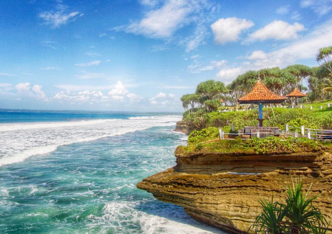 Pantai Batu Hiu : Harga Tiket, Foto, Lokasi, Fasilitas dan Spot