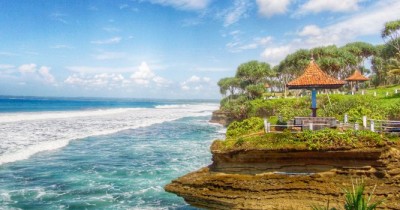 Pantai Batu Hiu : Harga Tiket, Foto, Lokasi, Fasilitas dan Spot