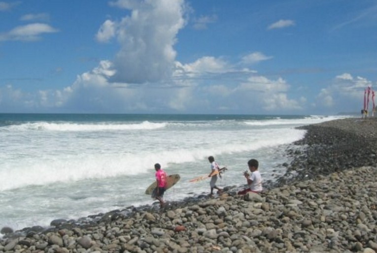 Pantai Cimaja : Harga Tiket, Foto, Lokasi, Fasilitas dan Spot