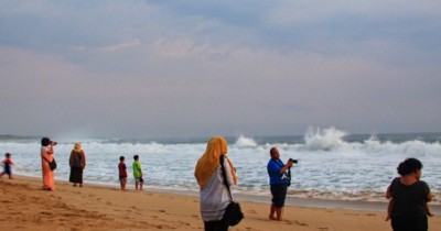 Pantai Pangumbahan : Harga Tiket, Foto, Lokasi, Fasilitas dan Spot