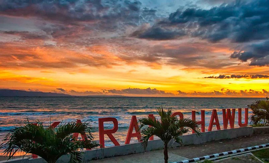 Pantai Karang Hawu : Harga Tiket, Foto, Lokasi, Fasilitas dan Spot