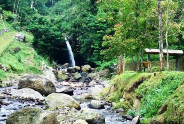 Curug Karembong Subang : Harga Tiket, Foto, Lokasi, Fasilitas dan Spot