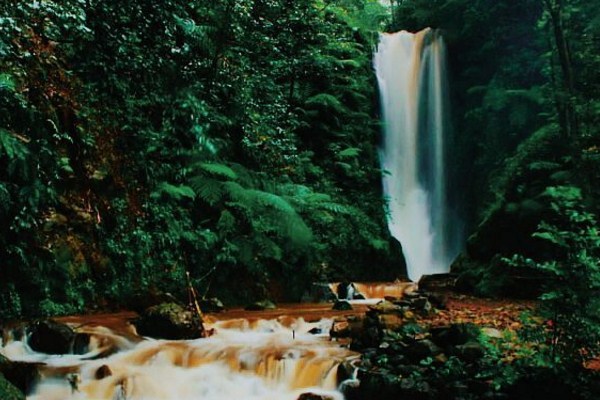 Curug Sadim : Harga Tiket, Foto, Lokasi, Fasilitas dan Spot