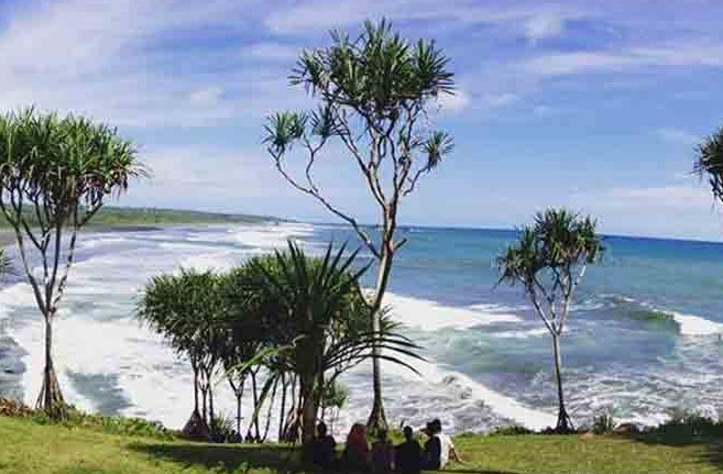 Pantai Karang Tawulan : Harga Tiket, Foto, Lokasi, Fasilitas dan Spot