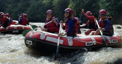 Arung Jeram Sungai Cicatih : Harga Tiket, Foto, Lokasi, Fasilitas dan Spot