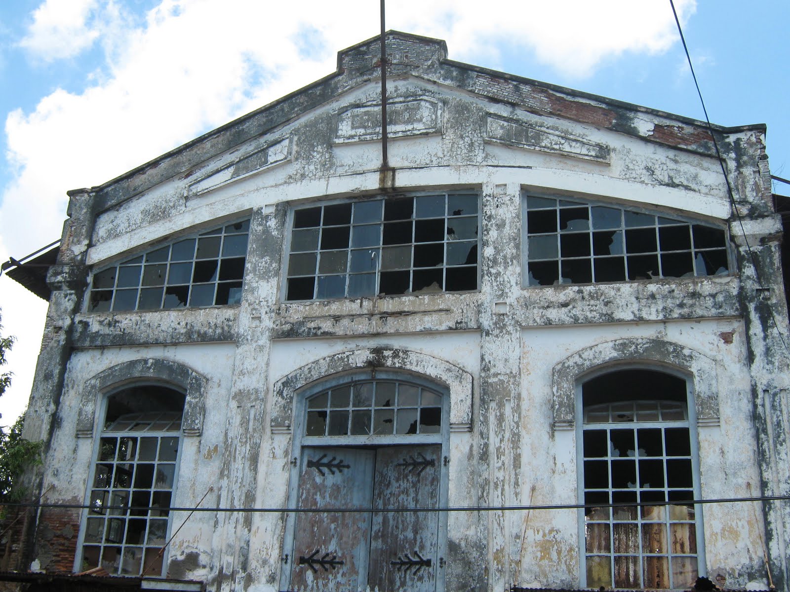 Kota Tua Kalianget : Harga Tiket, Foto, Lokasi, Fasilitas dan Spot