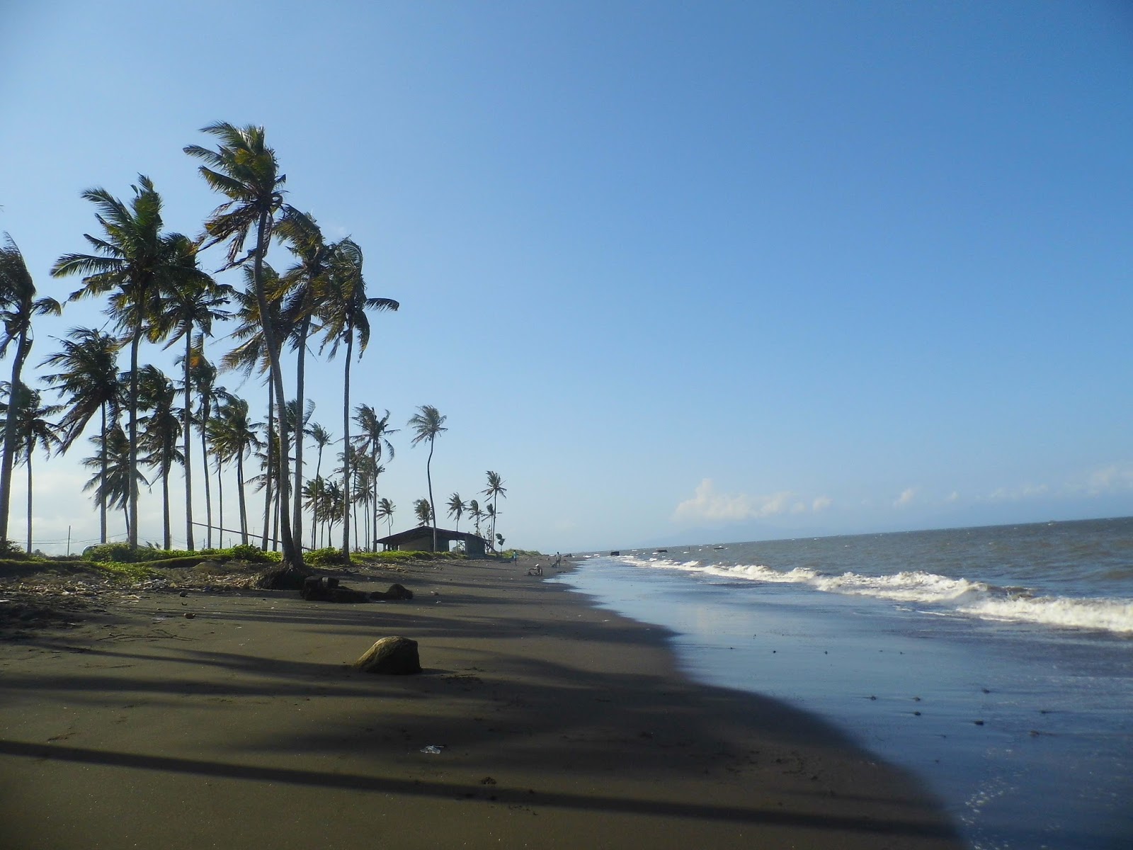 Pantai Gumuk Kantong : Harga Tiket, Foto, Lokasi, Fasilitas dan Spot