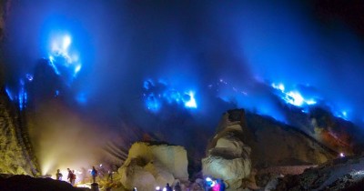 Kawah Ijen dan 'Blue Fire' : Harga Tiket, Foto, Lokasi, Fasilitas dan Spot