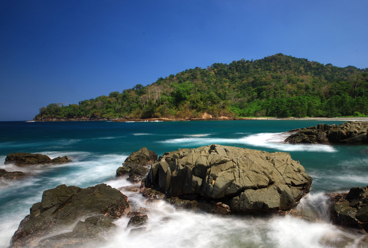 Pantai Rajegwesi : Harga Tiket, Foto, Lokasi, Fasilitas dan Spot