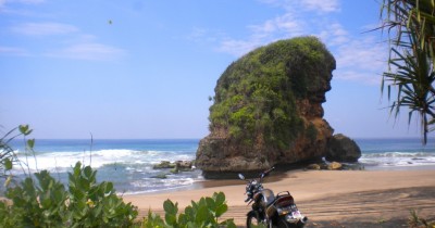 Pantai Kondang Iwak : Harga Tiket, Foto, Lokasi, Fasilitas dan Spot