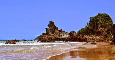 Pantai Parang Kursi, Menguak Keindahan dan Misteri Salah Satu Pantai di Banyuwangi