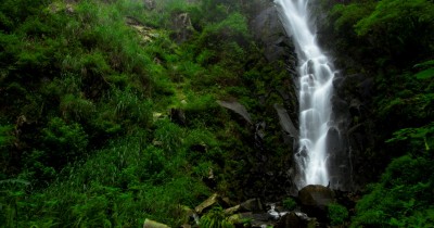 Air Terjun Jarakan : Harga Tiket, Foto, Lokasi, Fasilitas dan Spot