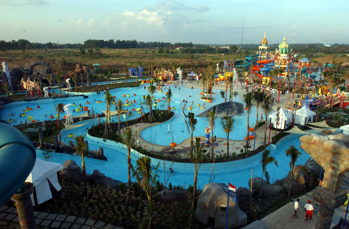 Ciputra Waterpark : Harga Tiket, Foto, Lokasi, Fasilitas dan Spot