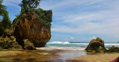 Pantai Ngantep : Harga Tiket, Foto, Lokasi, Fasilitas dan Spot