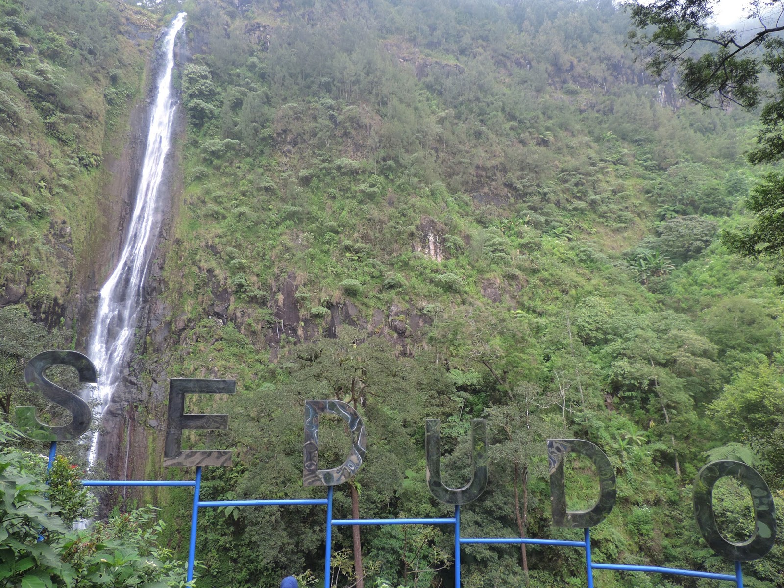 Air Terjun Sedudo, Berwisata Sambil Berkemah di Alam