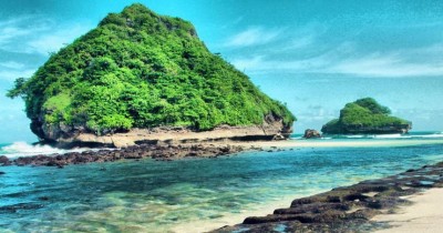 Pantai Goa Cina : Harga Tiket, Foto, Lokasi, Fasilitas dan Spot