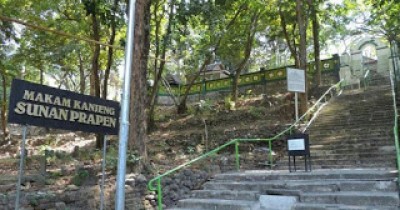 Makam Sunan Prapen : Harga Tiket, Foto, Lokasi, Fasilitas dan Spot