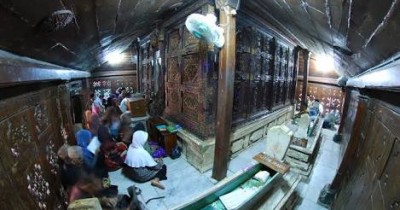 Makam Sunan Giri : Harga Tiket, Foto, Lokasi, Fasilitas dan Spot