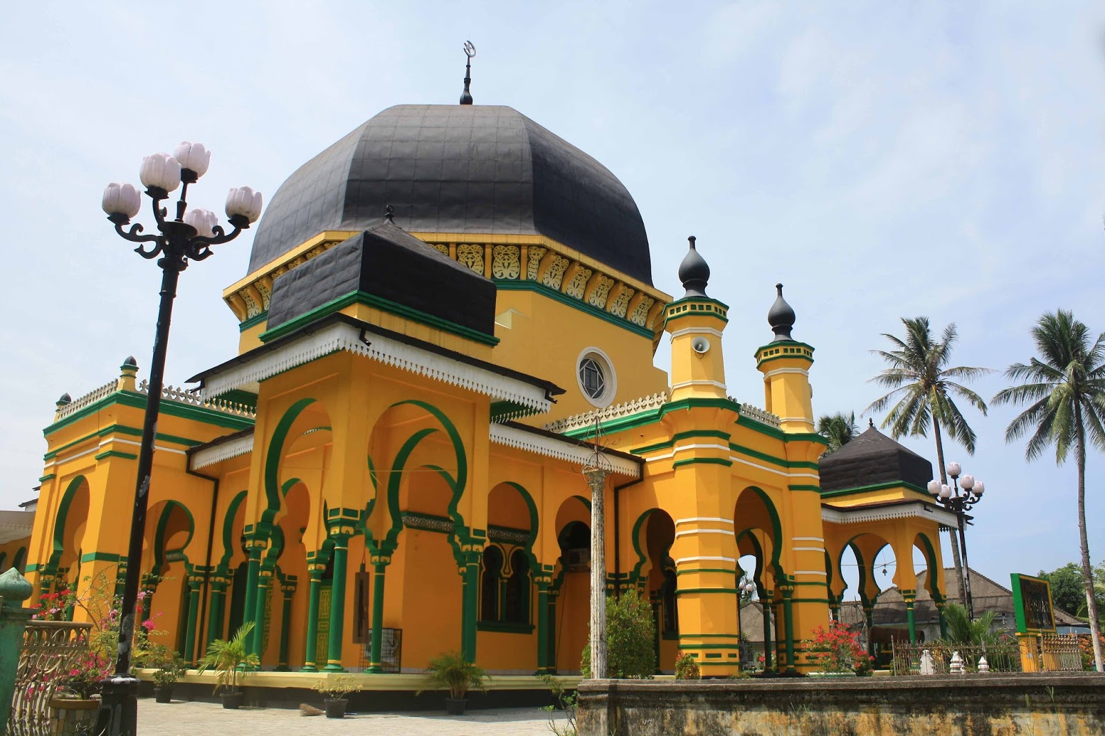 Masjid Al Osmani, Masjid Tua di Tengah Kota Medan yang