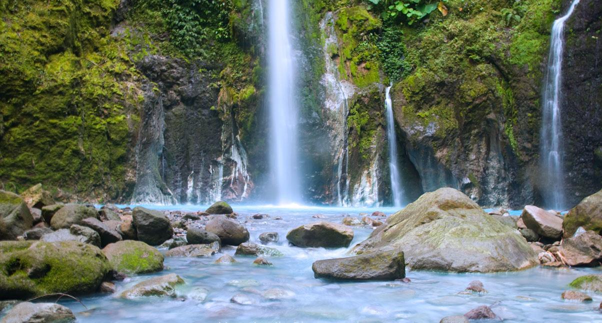 Air Terjun Dua Warna Sibolangit : Harga Tiket, Foto, Lokasi, Fasilitas dan Spot