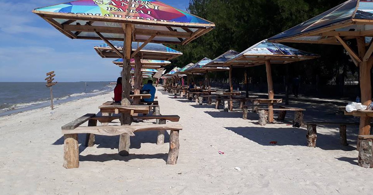 Pantai Cemara Kembar, Keindahan Wisata Bahari di Kabupaten