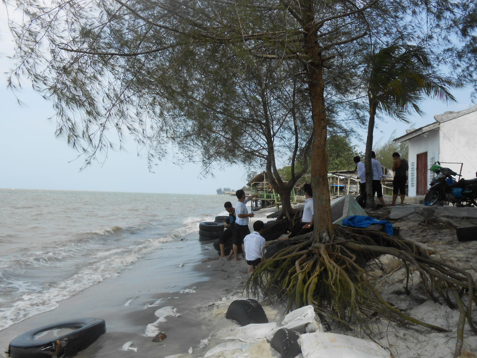 Wisata Pantai Mutiara Jakarta