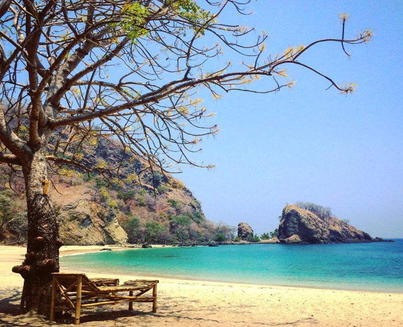 Pantai Koka : Harga Tiket, Foto, Lokasi, Fasilitas dan Spot