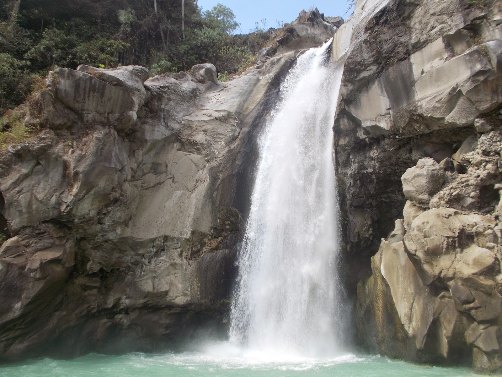 Air Terjun Mangku Sakti : Harga Tiket, Foto, Lokasi, Fasilitas dan Spot