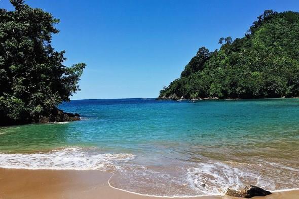 Pantai Bolu Bolu Fasilitas, Rute, Jam Buka, Harga Tiket