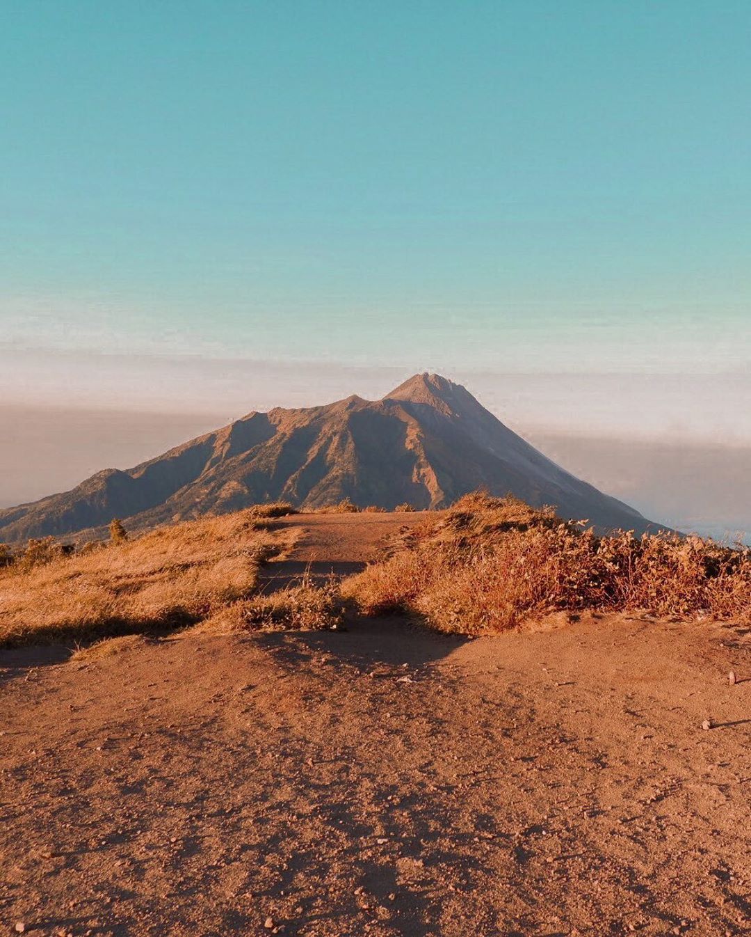 Gunung Merbabu : Harga Tiket, Foto, Lokasi, Fasilitas dan Spot