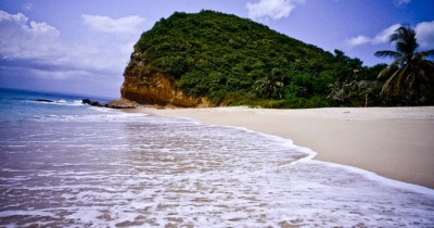 Pantai Surga di Lombok : Harga Tiket, Foto, Lokasi, Fasilitas dan Spot