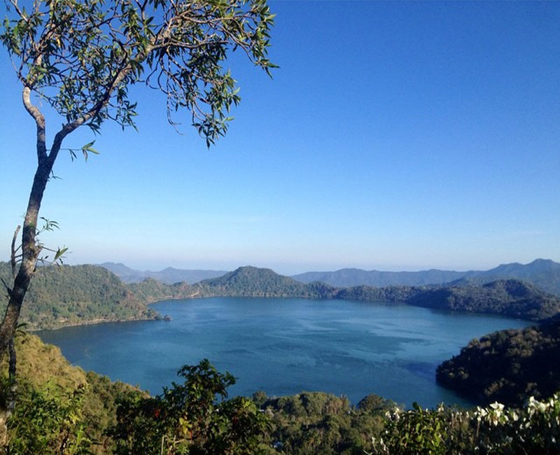 Danau Sano Nggoang : Harga Tiket, Foto, Lokasi, Fasilitas dan Spot