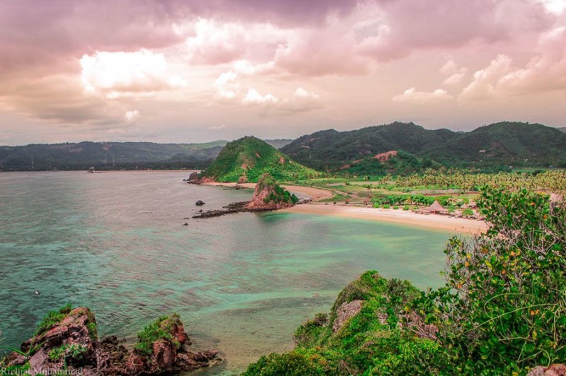 Pantai Seger Kuta di Lombok : Harga Tiket, Foto, Lokasi, Fasilitas dan Spot