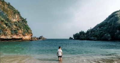 Pantai Ngrenehan : Harga Tiket, Foto, Lokasi, Fasilitas dan Spot