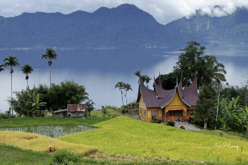 Danau Maninjau : Harga Tiket, Foto, Lokasi, Fasilitas dan Spot