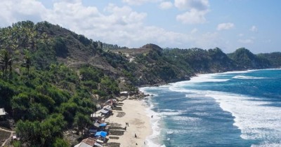 Pantai Nampu : Harga Tiket, Foto, Lokasi, Fasilitas dan Spot