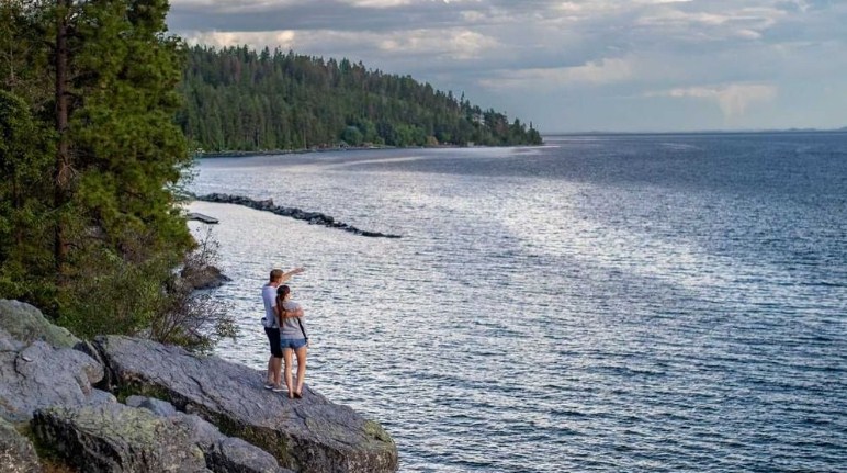 Danau Flathead : Harga Tiket, Foto, Lokasi, Fasilitas dan Spot