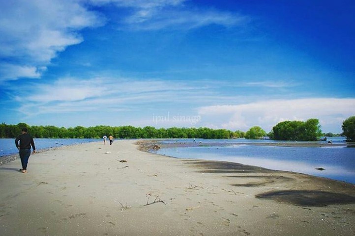 Pantai Muara Beting : Harga Tiket, Foto, Lokasi, Fasilitas dan Spot