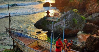 Pantai Ngobaran : Harga Tiket, Foto, Lokasi, Fasilitas dan Spot