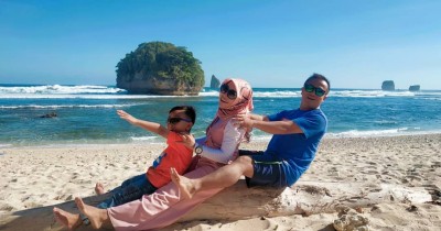 Pantai Watu Leter : Harga Tiket, Foto, Lokasi, Fasilitas dan Spot