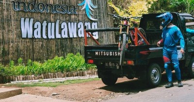 Pantai Watu Lawang : Harga Tiket, Foto, Lokasi, Fasilitas dan Spot