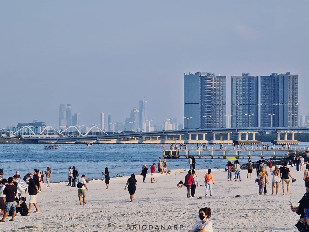 Pantai Pasir Putih PIK 2 : Harga Tiket, Foto, Lokasi, Fasilitas dan Spot