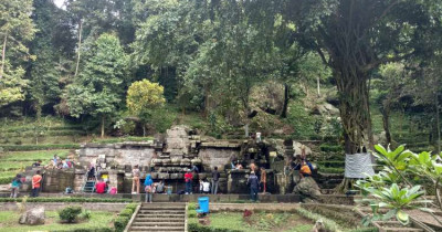 Candi Jolotundo: Sejarah, Daya Tarik, Lokasi & HTM