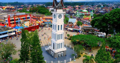 Jam Gadang Bukittinggi: Daya Tarik, Aktivitas Wisata & Sejarah