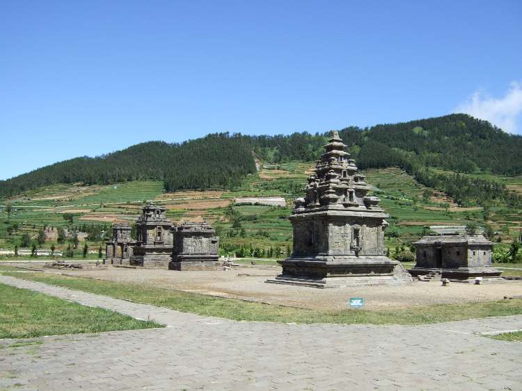 Candi Dieng Wonosobo: Daya Tarik, HTM & Lokasinya