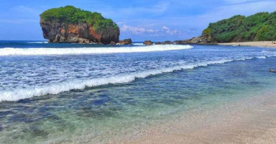 7 Pantai di Gunung Kidul yang Baru Ini Viral dan Hits 2023