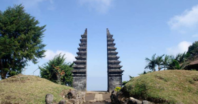 Candi Cetho: Info Wisata Sejarah, Jam Buka & HTM Terbaru